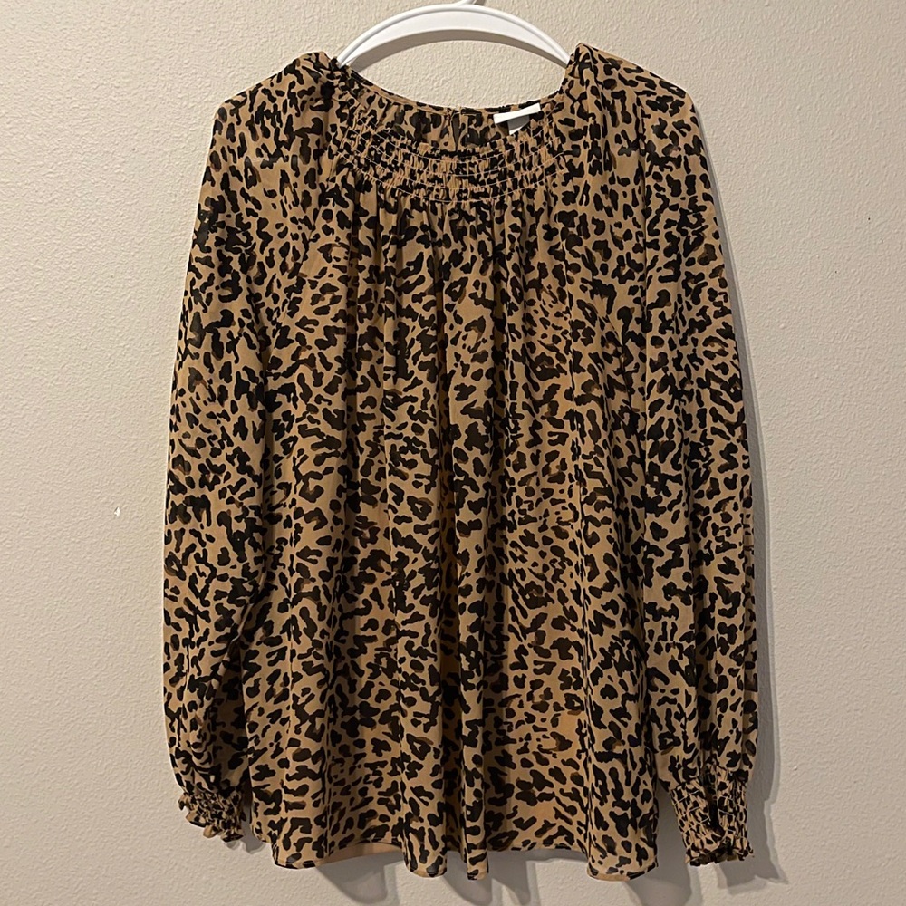 NWOT Women’s Ava & Viv 1X Animal Printed Blouse